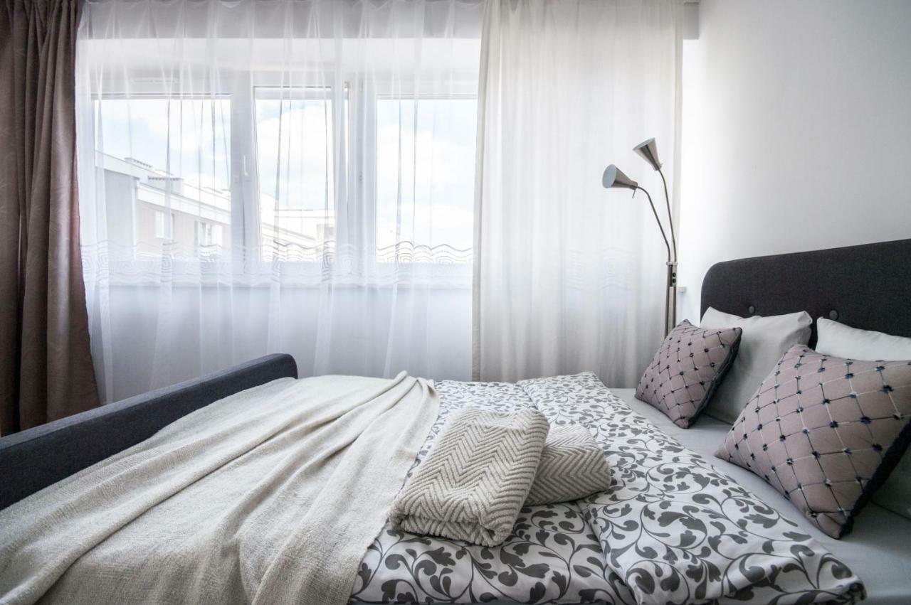 Coco Christina 2 Apartment Warsaw Exterior photo